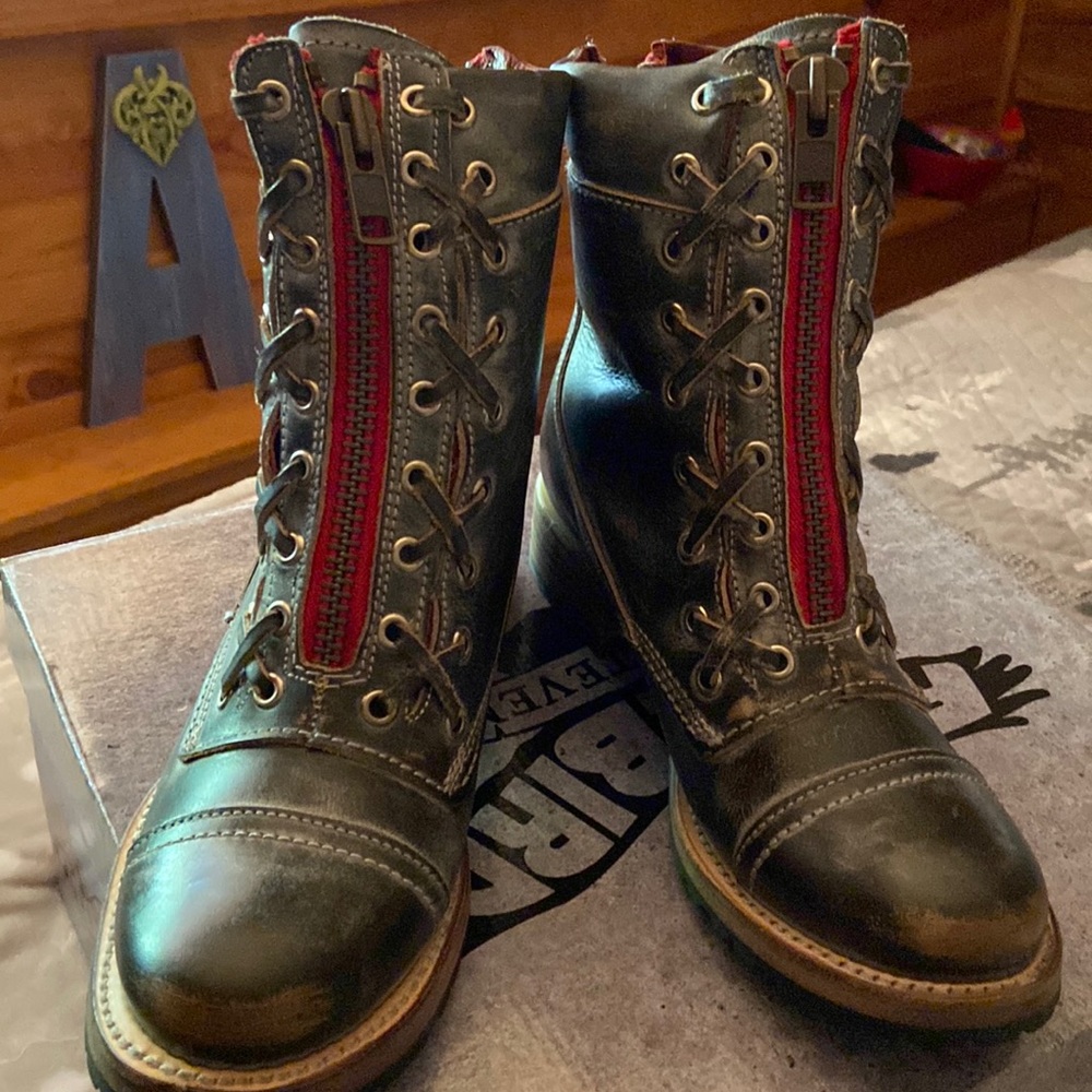 Womens Freebird 8